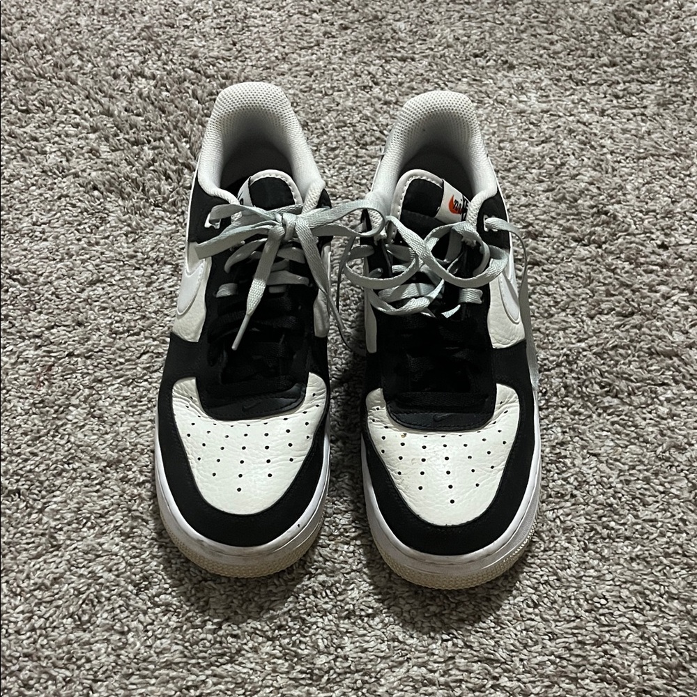 ❌NOT FOR SALE❌Nike Air Force 1 '07 LV8 Split Black Phantom Sneaker